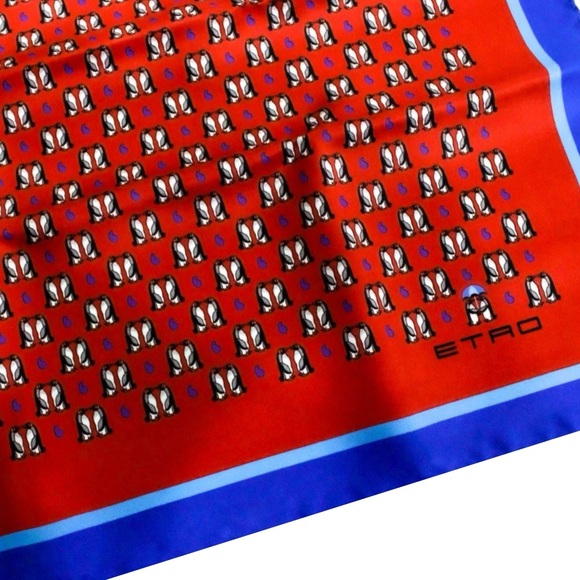 Lost in the 🔥 NIB Etro Milano Silk Scarf/Handkerchief and Tie - Picture 5 of 7